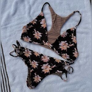 Acacia bikini top and bottom set